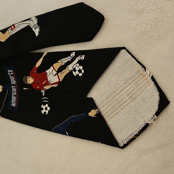 Vtg AMERICAN SPORTS 1970s Soccer Themed Black Tie - Picture 6 of 8